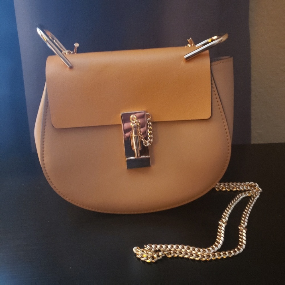 Cute & Stylish Mini-Shoulder Bag